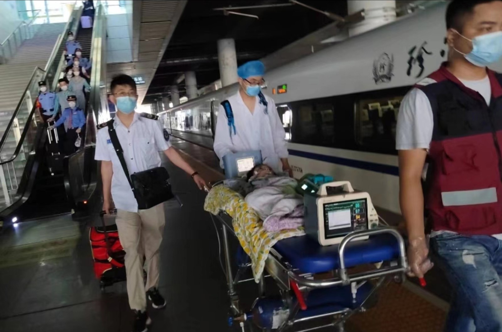 饶平县高铁转运公司